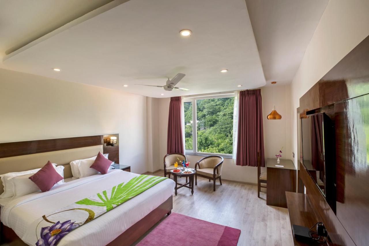 Regenta Inn On The Ganges Rišikéš Exteriér fotografie